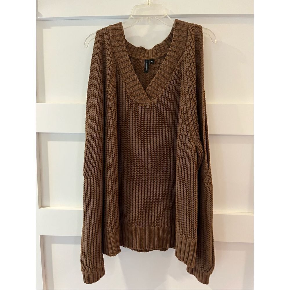 Moon & Madison Women's Brown Long Sleeve V-Neck Knitted Pullover Sweater Size XL